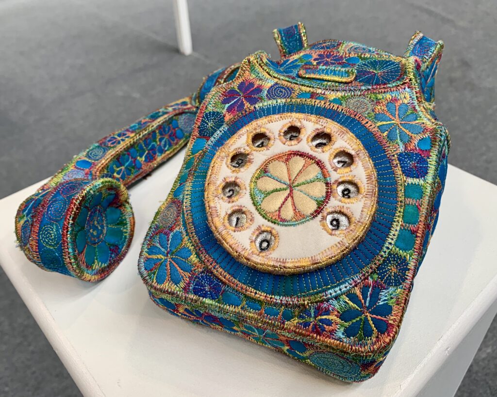 machine embroidered 3D telephone