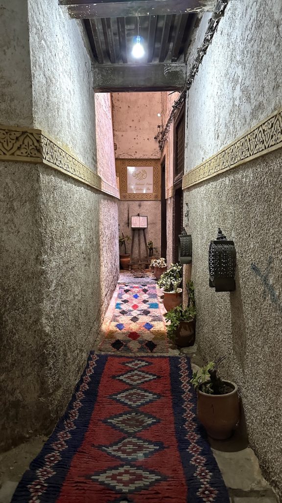 Explore rug merchants and weavers.