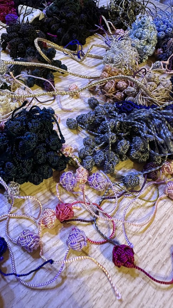 Discover traditional handmade buttons.